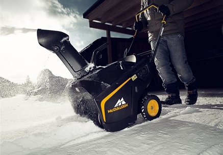 McCulloch Petrol snowblower MSB 121