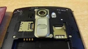 LG G4 Dual: slots for SIM cards and microSD