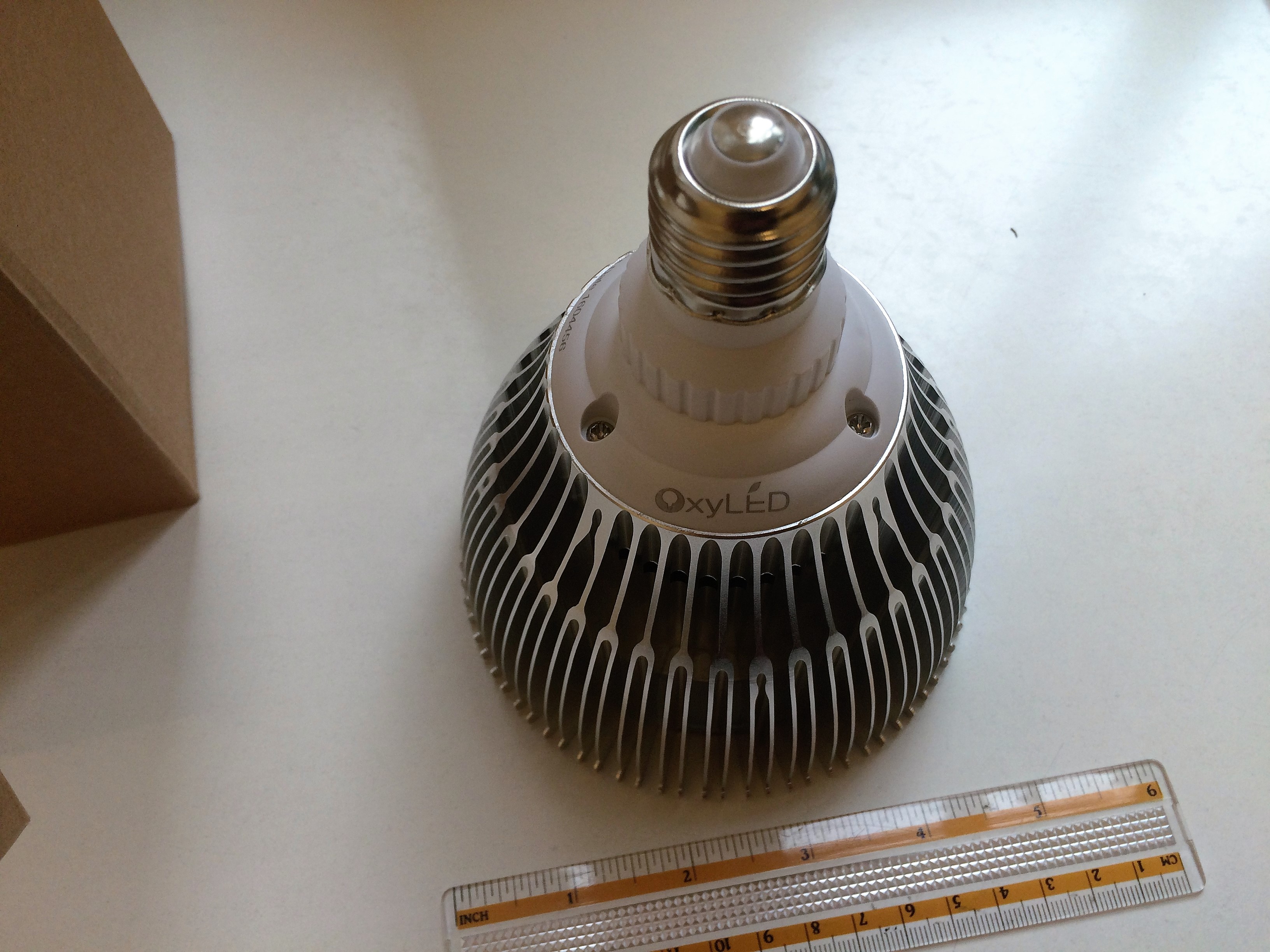 OxyLED GL02 Pflanzenlampe 9
